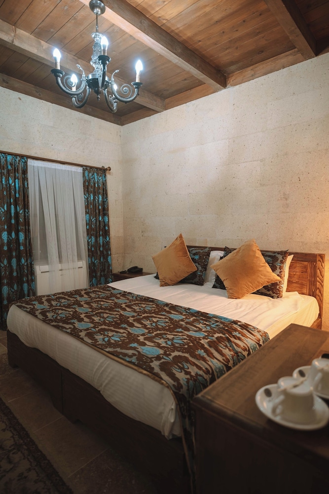 Standard Cave or Stone Room - Photo 8