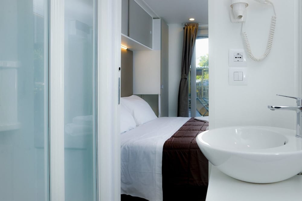 Deluxe Room, 2 Twin Beds