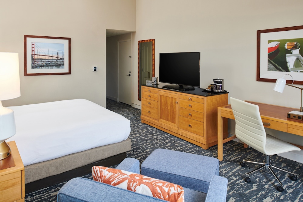 Room, 1 King Bed (Balcony Or Patio) - Photo 3