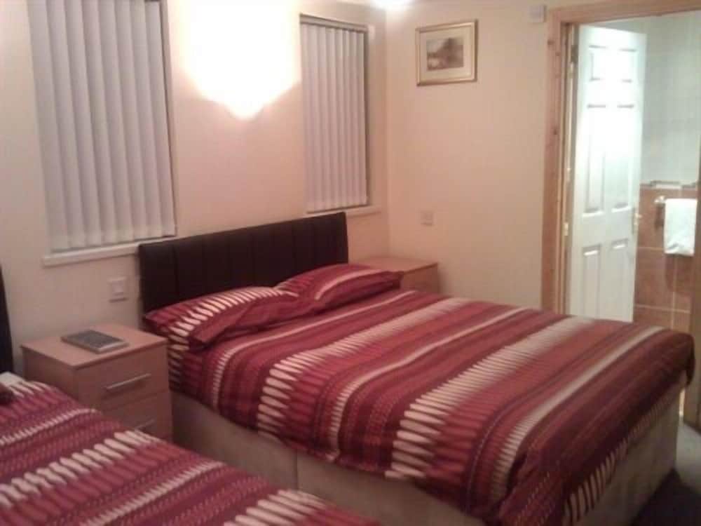 Standard Triple Room photo 2