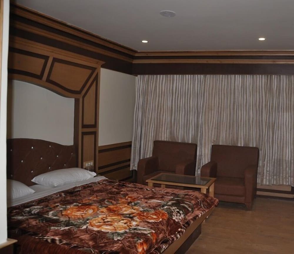 Deluxe Room - Photo 2