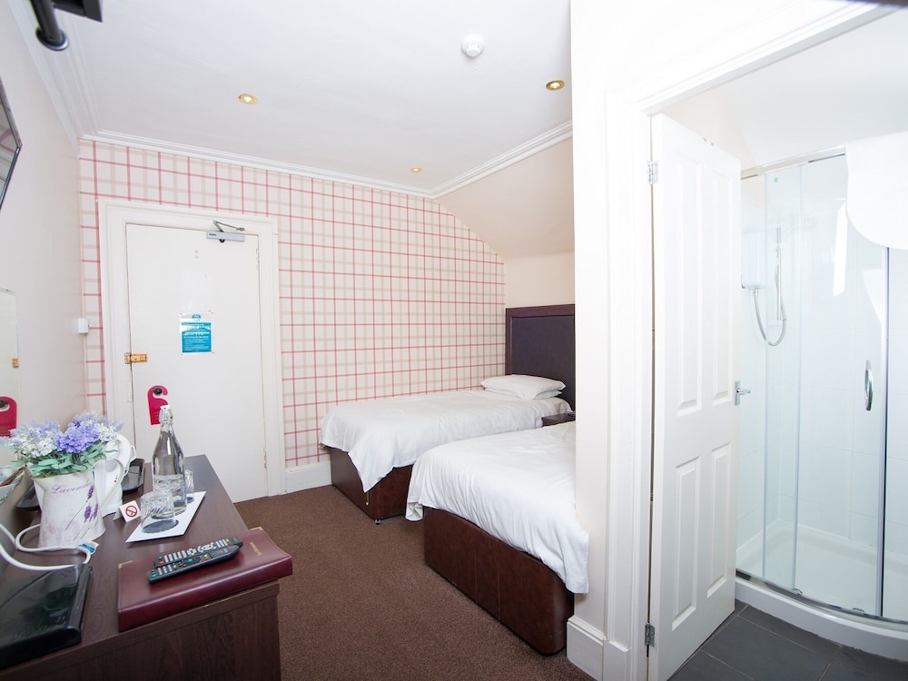 Twin Room, Ensuite