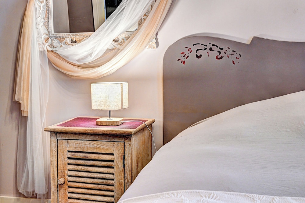 Comfort Room photo 2