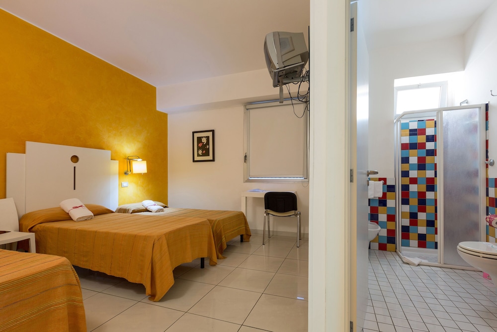 Quadruple Room photo 2