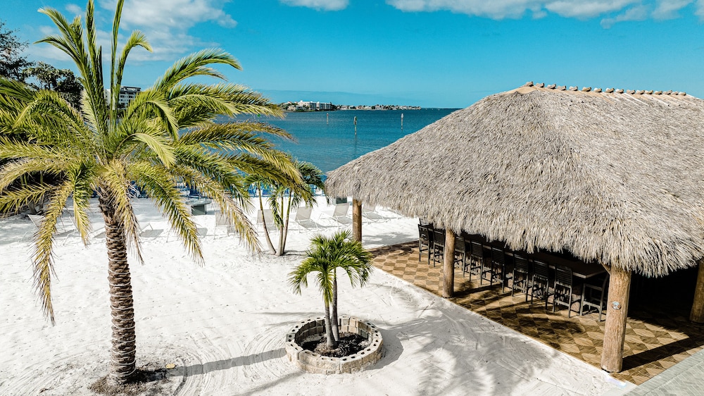 Village Beach & Harbor Suite