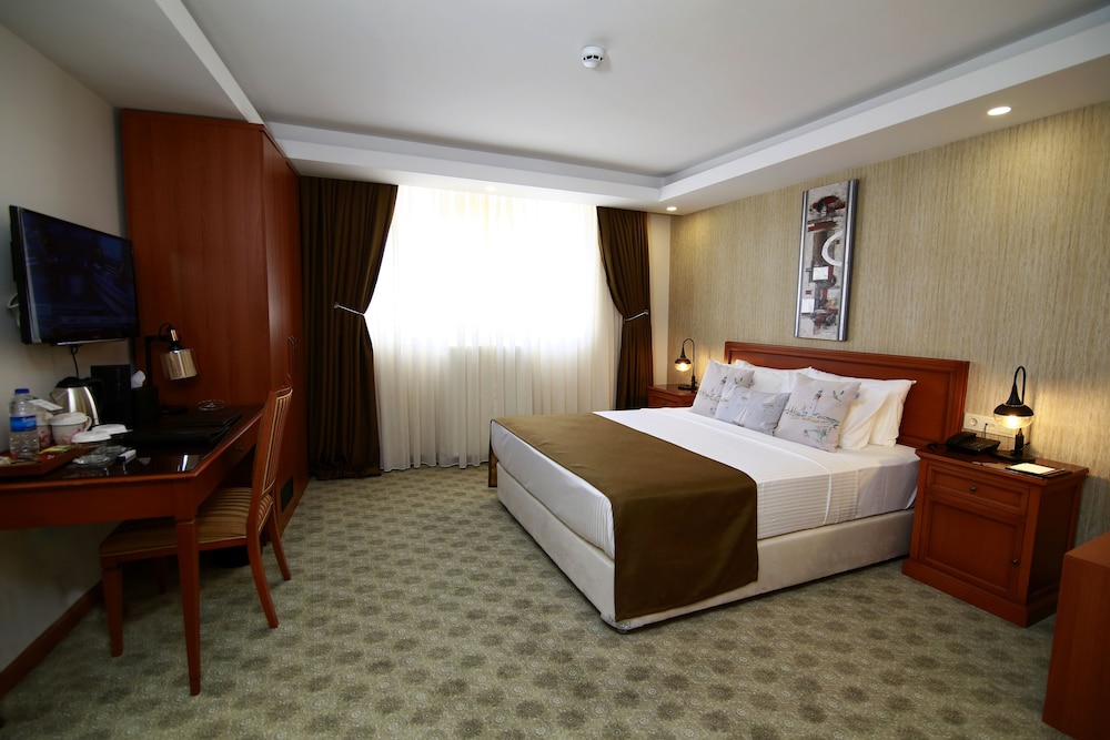 Standard Double or Twin Room, Non Smoking - Photo 12