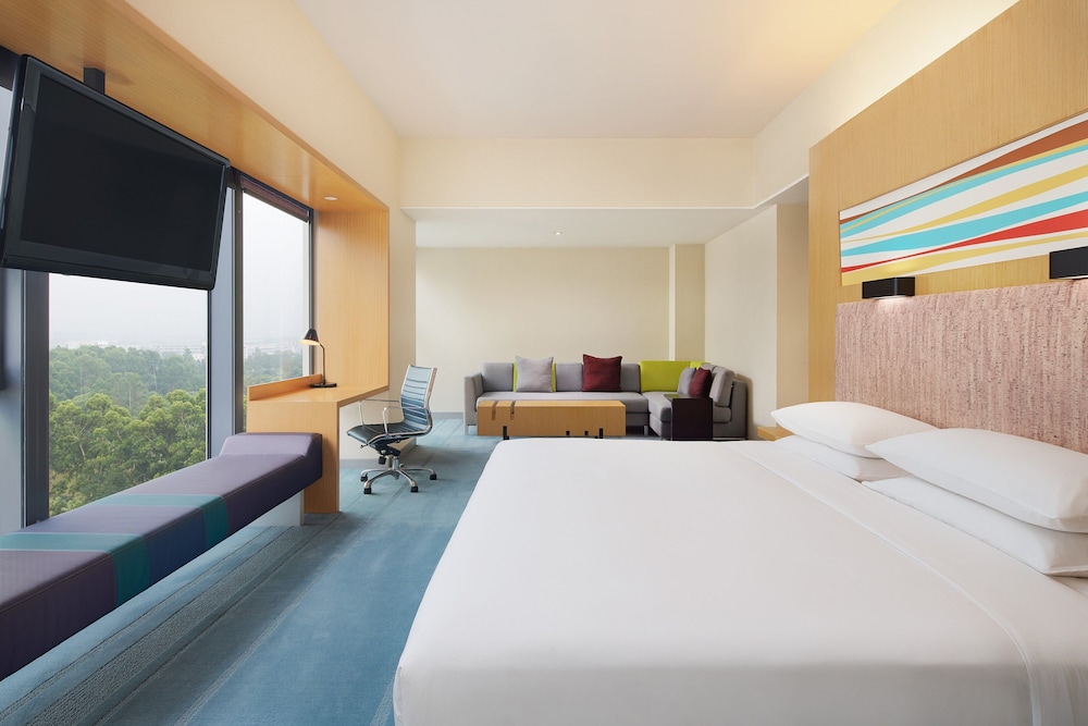 Studio, 1 King Bed, City View - Photo 1