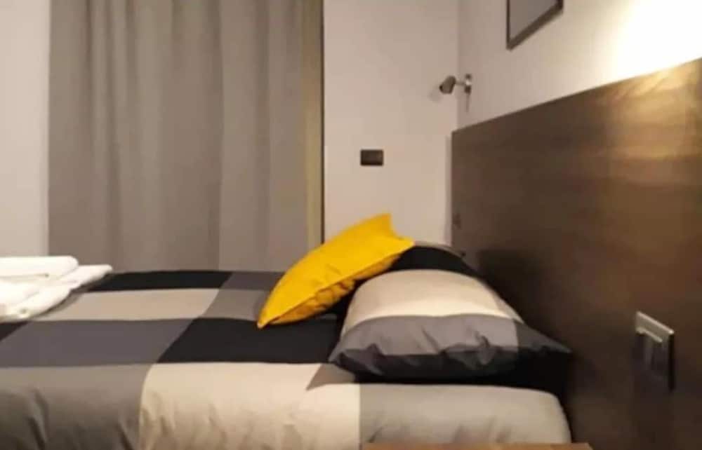 Superior Double Room, 1 Queen Bed, Jetted Tub (Rossa)