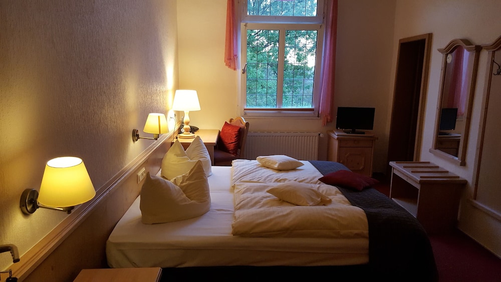Traditional Double or Twin Room, 1 Double Bed, Non Smoking photo 3