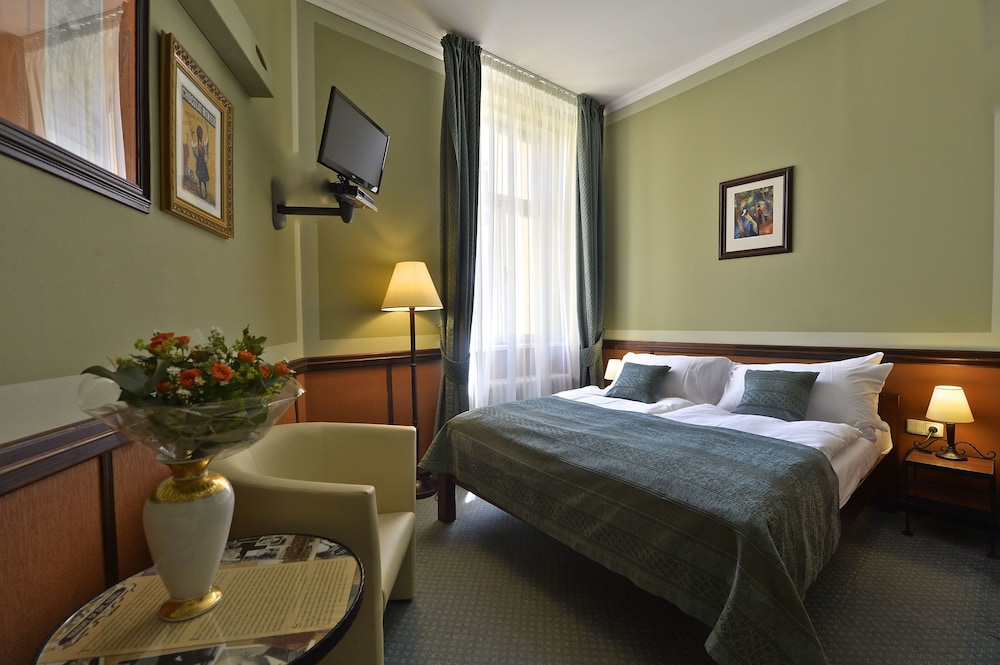 Classic Double Room