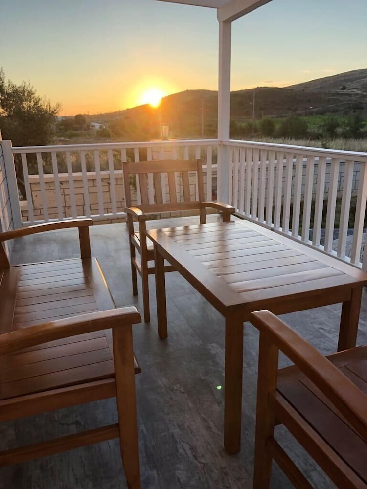 Deluxe Room, Balcony