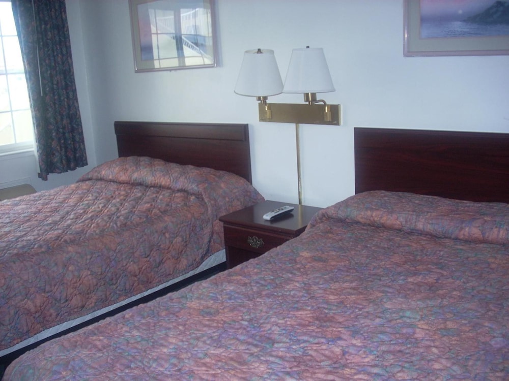 Standard Room, 2 Double Beds photo 3