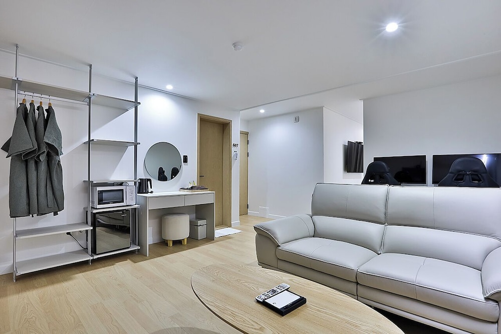 Family Studio Suite photo 3