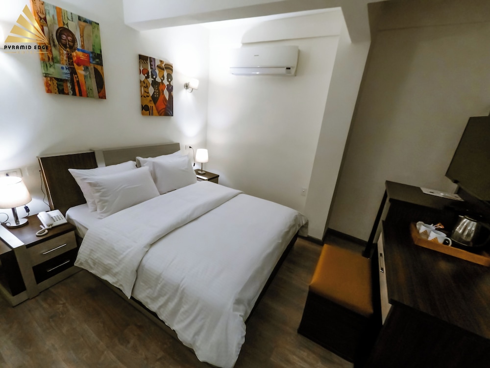 Standard Double Room, City View - Photo 13