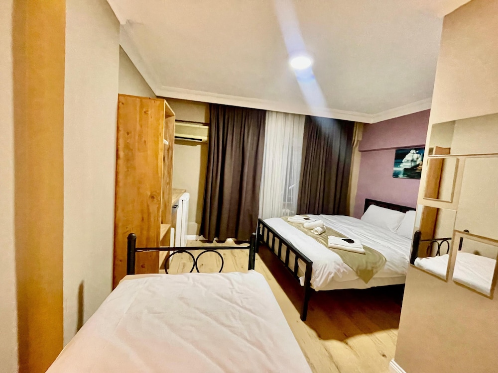 Deluxe Triple Room photo 1