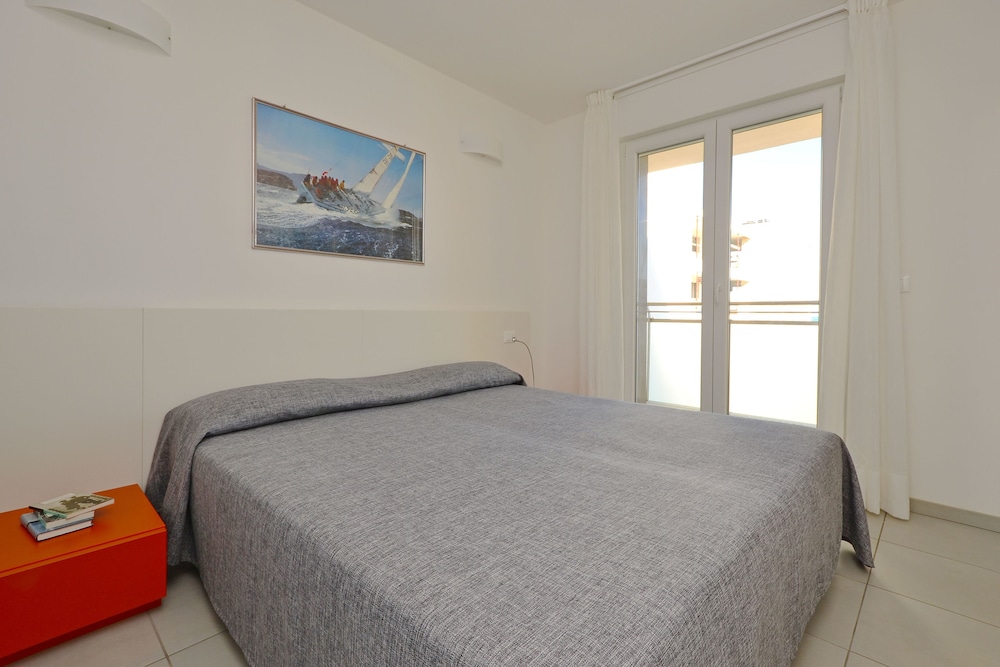 Penthouse, 3 Bedrooms, Patio (CX8) photo 3