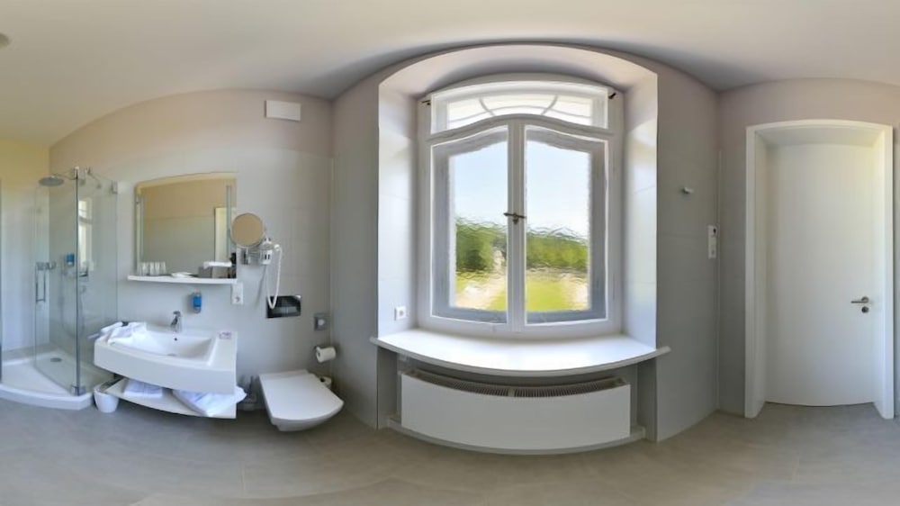 Comfort Suite photo 3