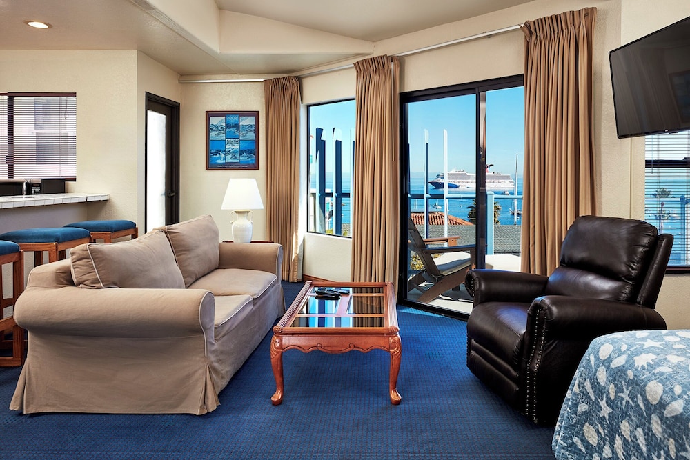 Suite, Ocean View photo 2