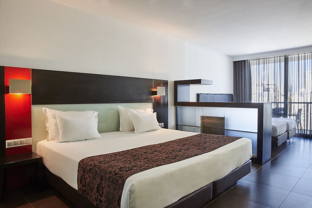 Family Suite, Partial Sea View (4 Adults) - Photo 1