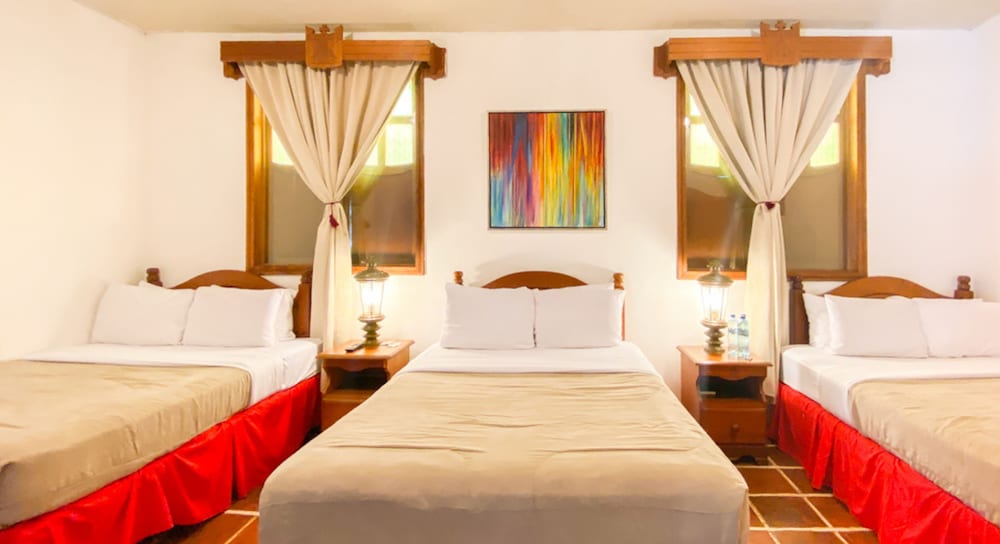 Family Studio Suite, Multiple Beds