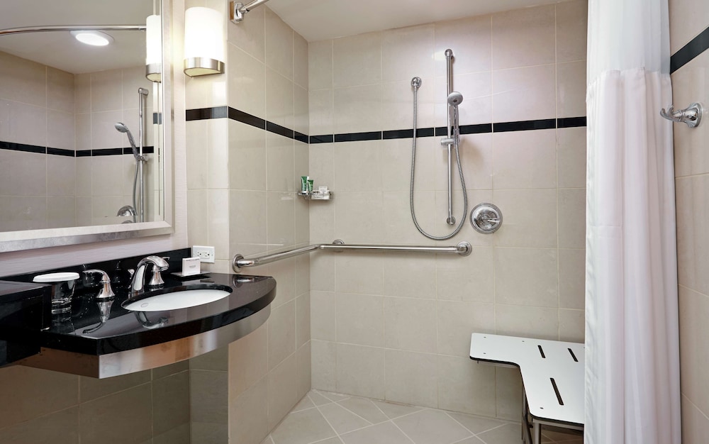 Executive Suite, 2 Double Beds, Accessible (Mobility & Hearing)