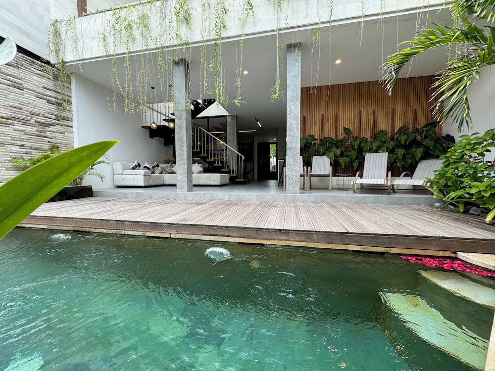 Signature Villa, 2 Bedrooms, Hot Tub photo 1