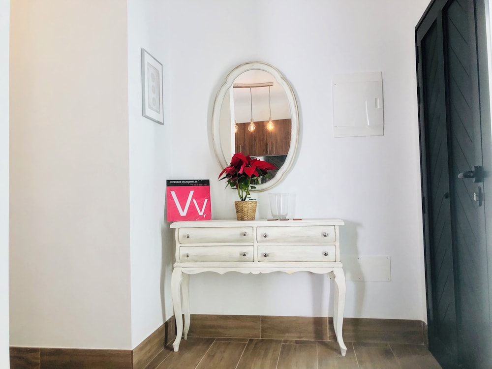 Apartamento, 2 Habitaciones, Terraza, Vista al Jardín