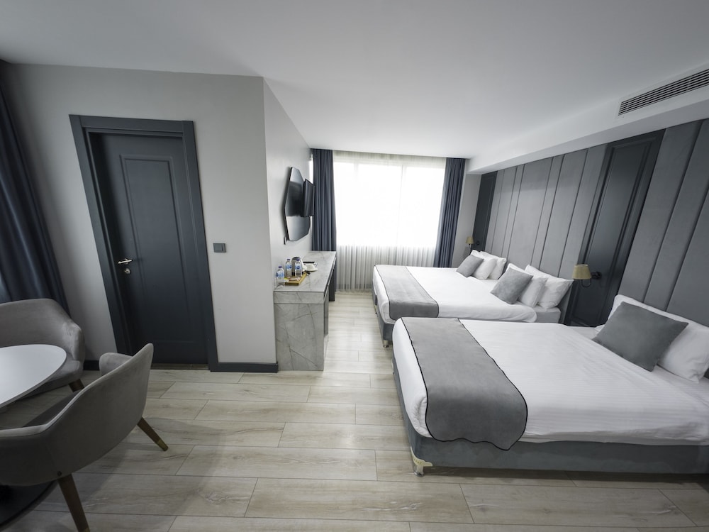 Superior Triple Room - Photo 1