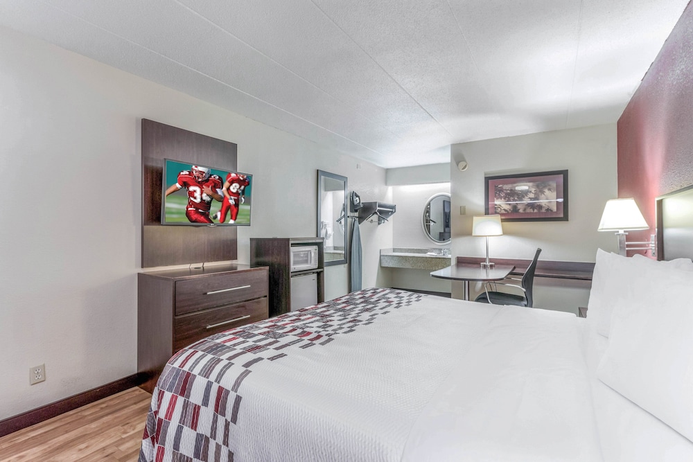 Superior Room, 1 King Bed, Non Smoking - Photo 4