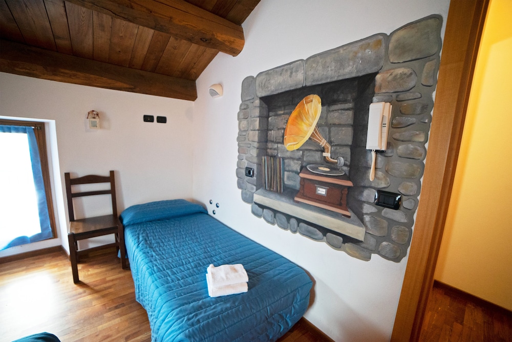 Superior Triple Room photo 2