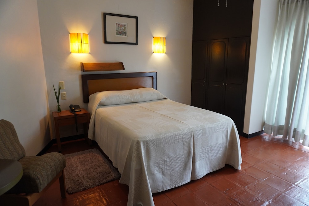 Standard Room - Photo 1