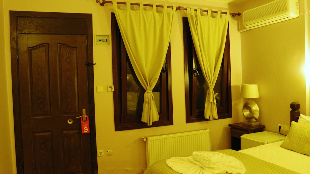 Comfort Triple Room, 1 Bedroom, Courtyard View photo 1