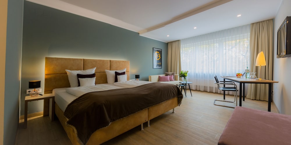 Business Double Room, 1 King Bed, City View