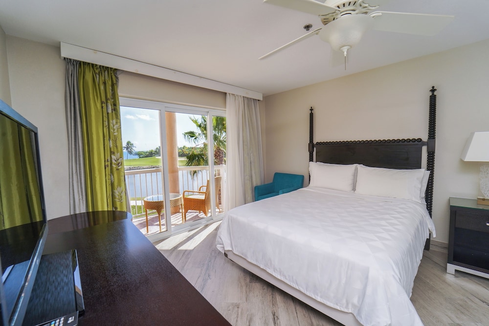 Studio One Queen Bed - Ocean View