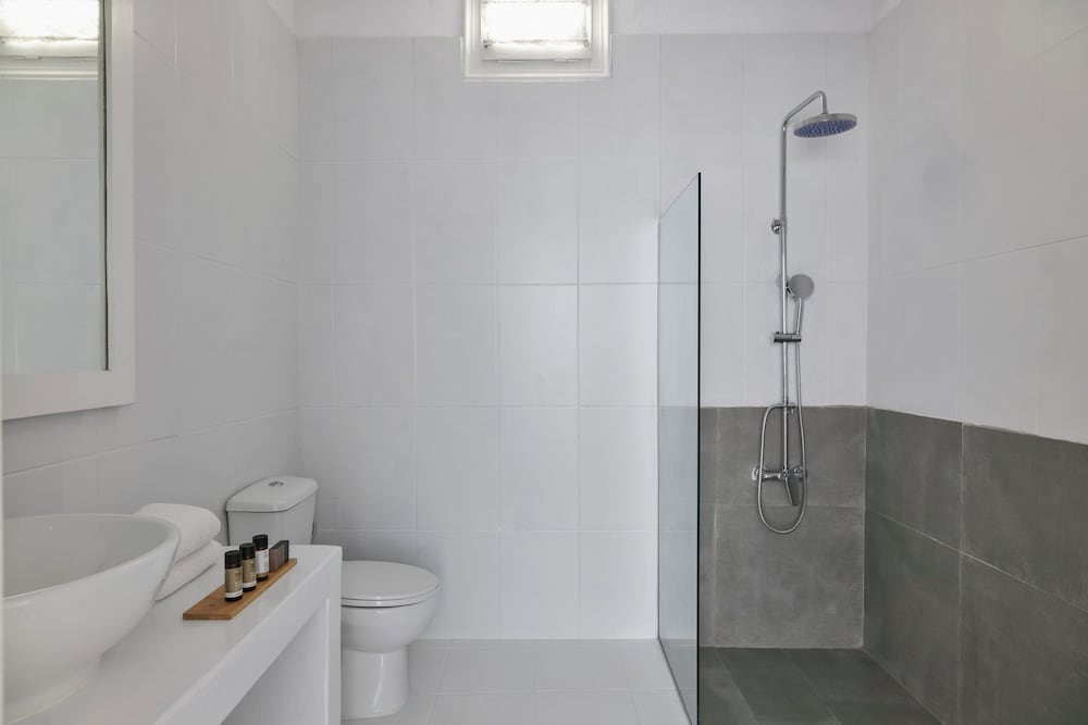 Superior Room, Sea View - Photo 18