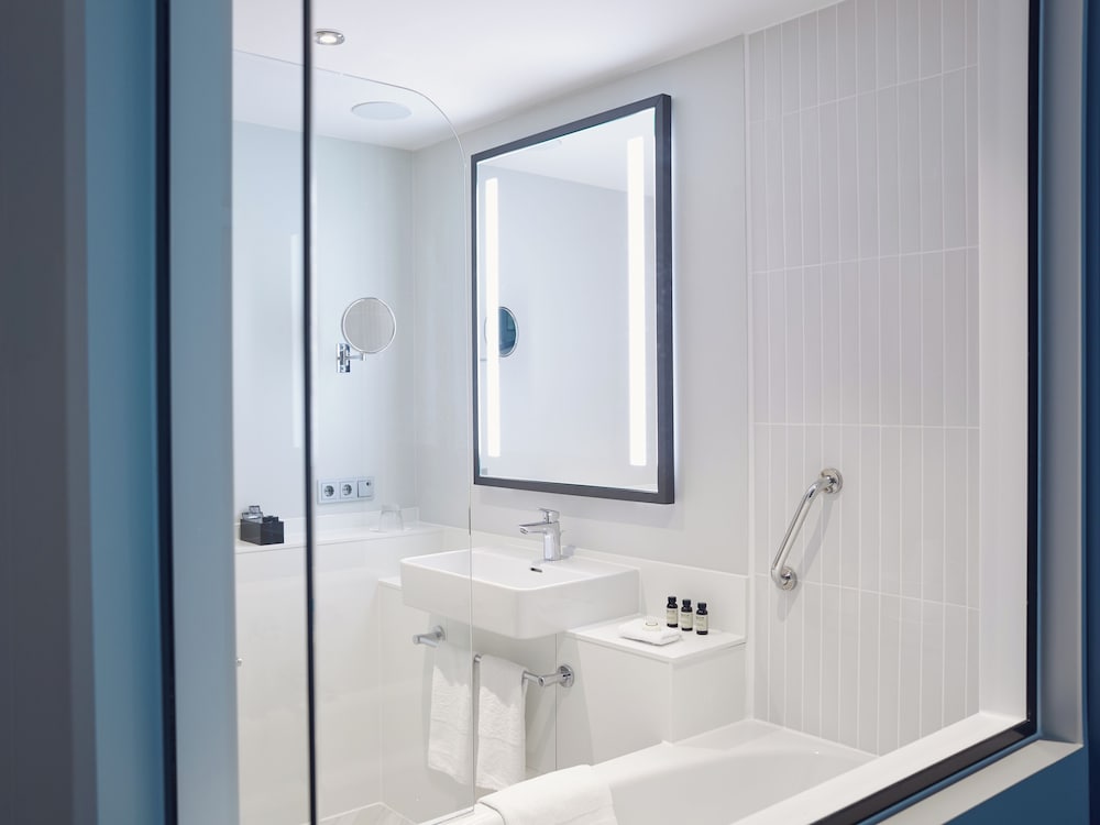 Junior Suite (Cathedral View) - Photo 8