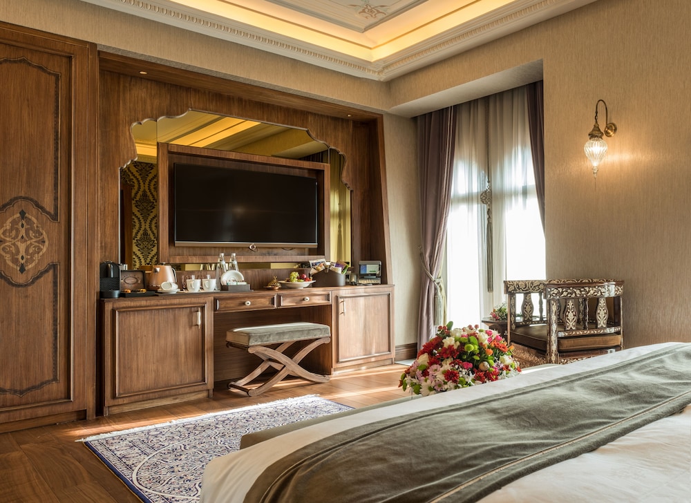 Deluxe French Sea View