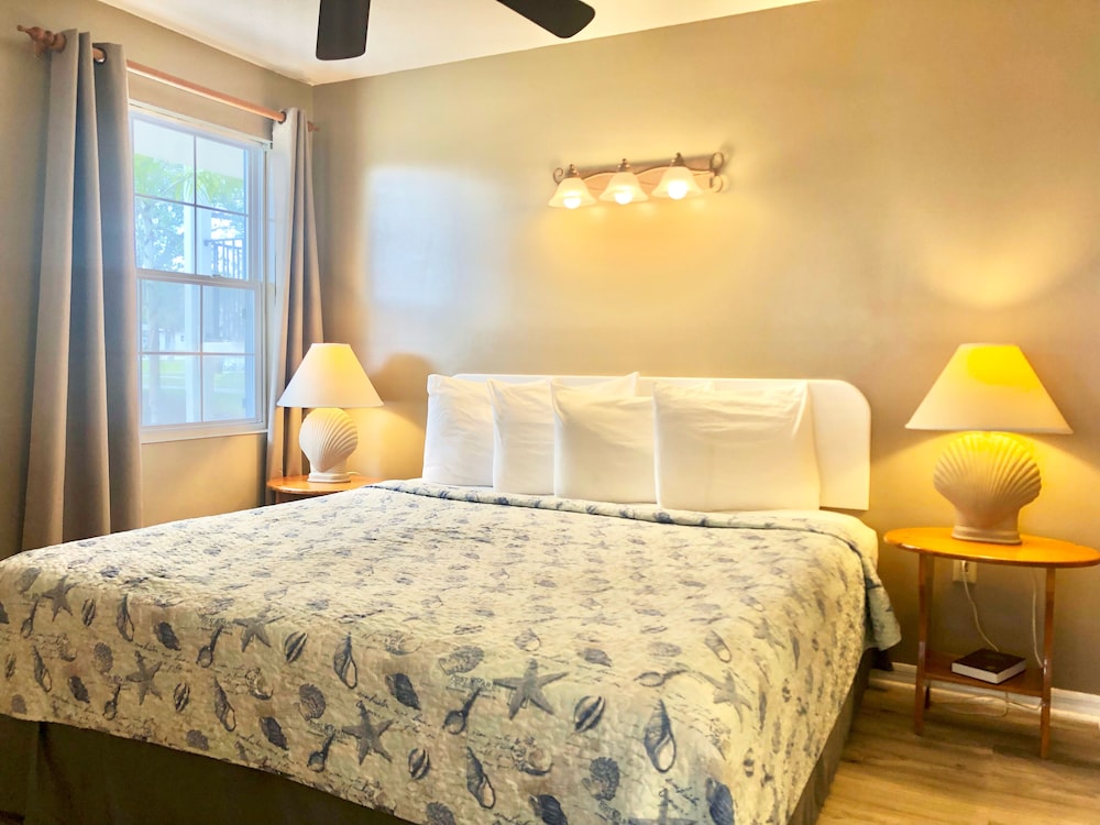 Deluxe Room, 1 King Bed