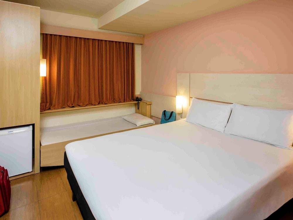 Standard Room, Multiple Beds photo 1