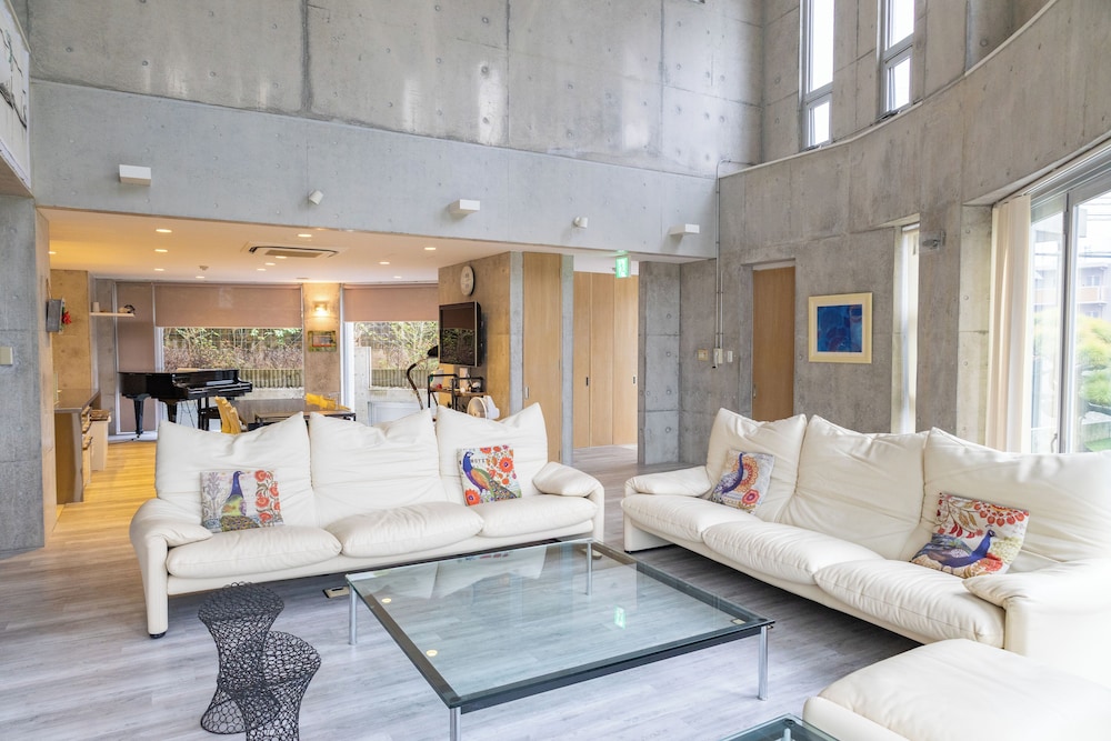 Luxury Villa photo 1