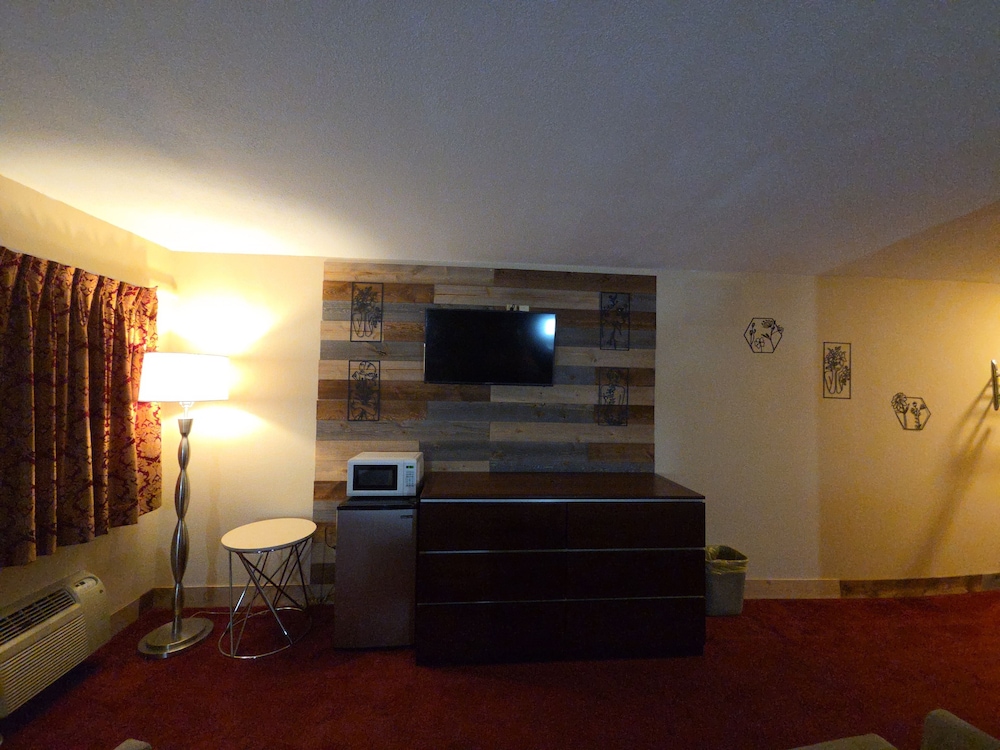 Honeymoon Studio Suite photo 2