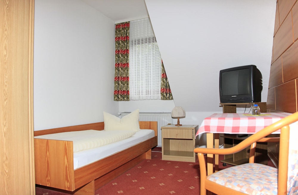 Single Room, Balcony