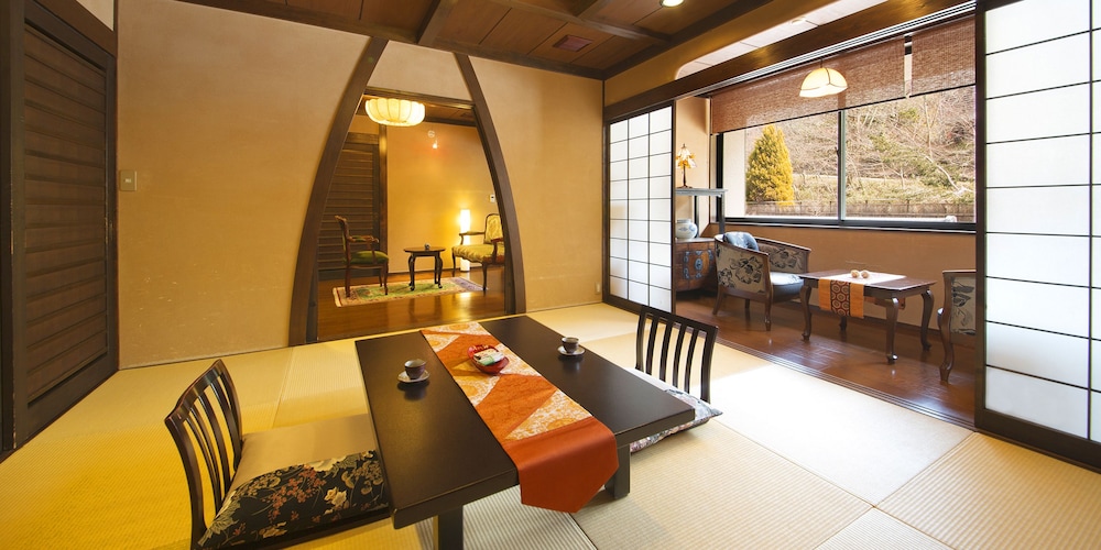 Japanese-Style Suite with Open-Air Bath photo 3