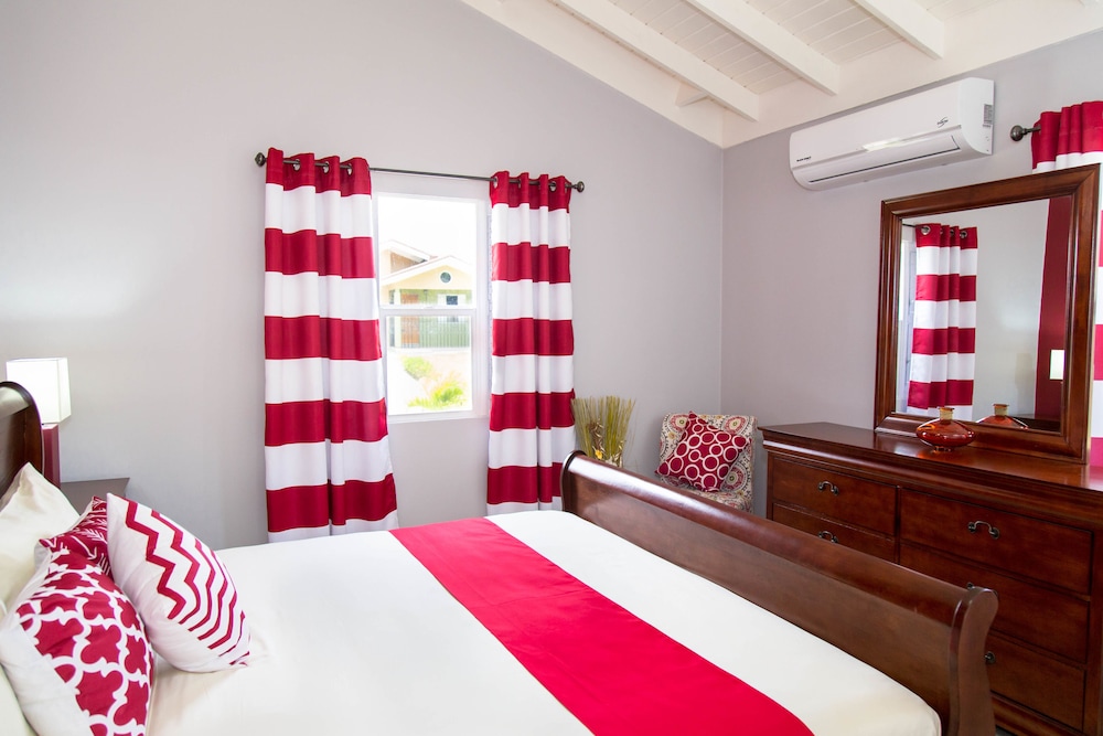 Luxury Villa, 2 Bedrooms, 2 Bathrooms, Courtyard View photo 3