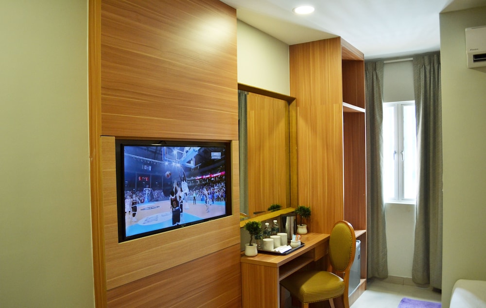 Deluxe Triple Room photo 3