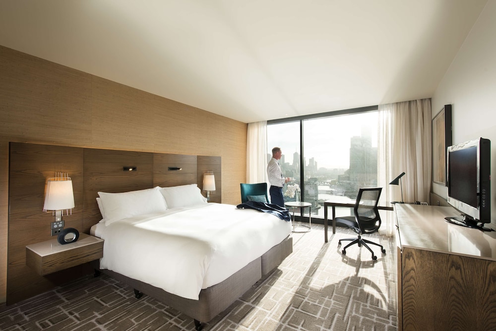 Pacific Club Room (Pacific Club Access)