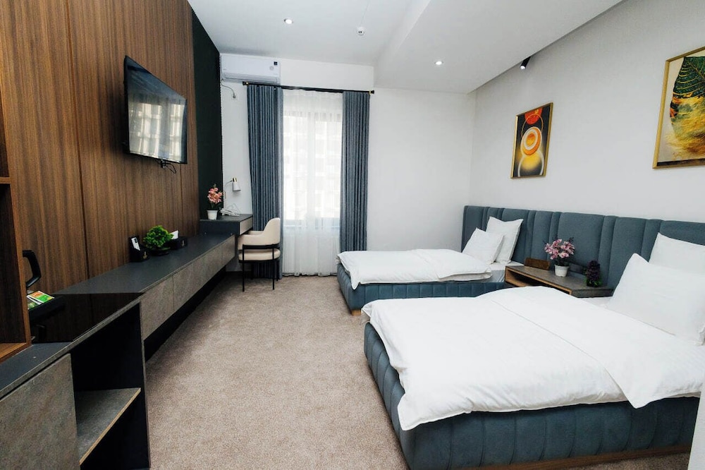 Comfort Double or Twin Room, Non Smoking, City View