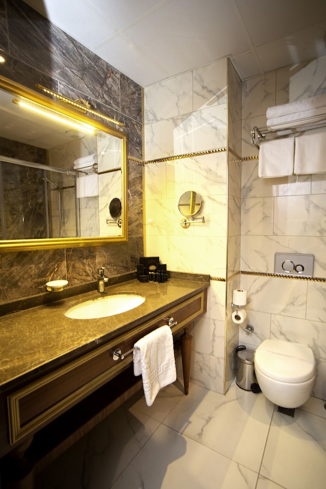 Superior Double or Twin Room photo 3