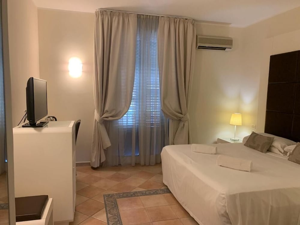 Deluxe Double Or Twin Room