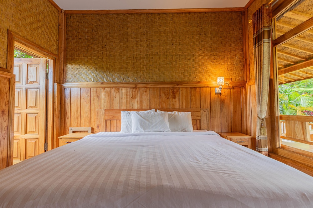 Deluxe Double Room, Garden View photo 1
